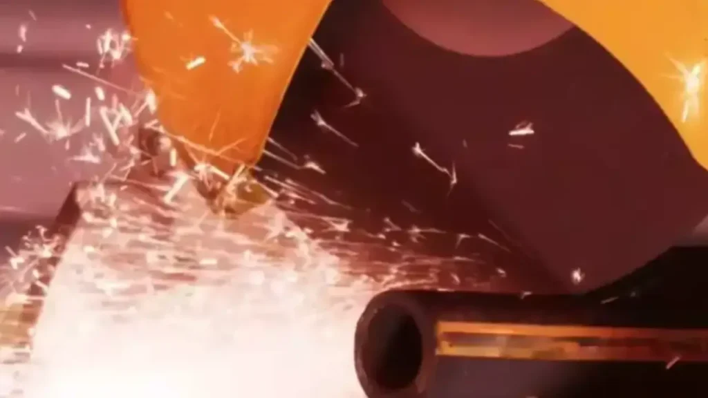 hydraulic hose cutting blade