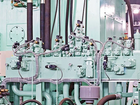 What is the Difference Between Hydraulic Hose and Industrial Hose