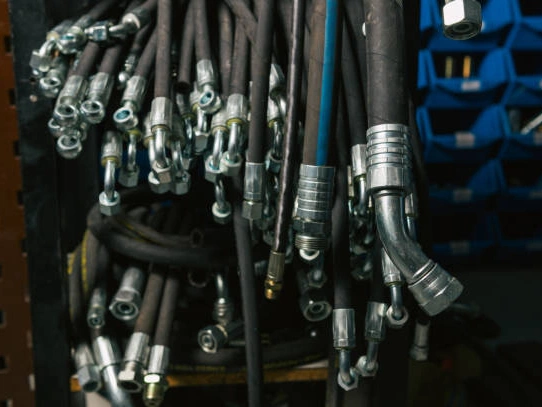 How to Choose Compatible Hydraulic Hoses