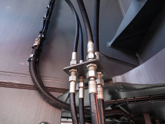 What is the Difference Between Hydraulic Hose and Air Hose
