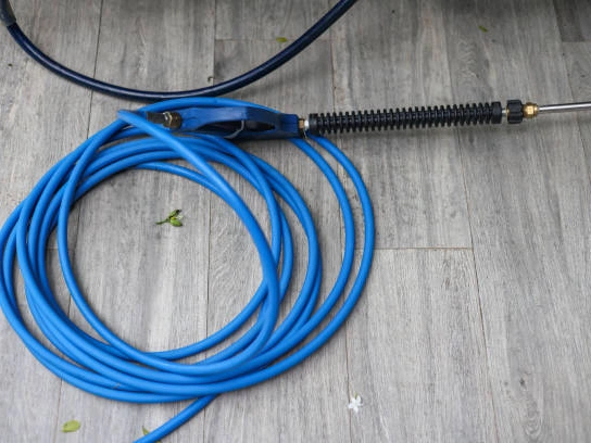 Why Do Professionals Prefer a 38 Inch Pressure Washer Hose