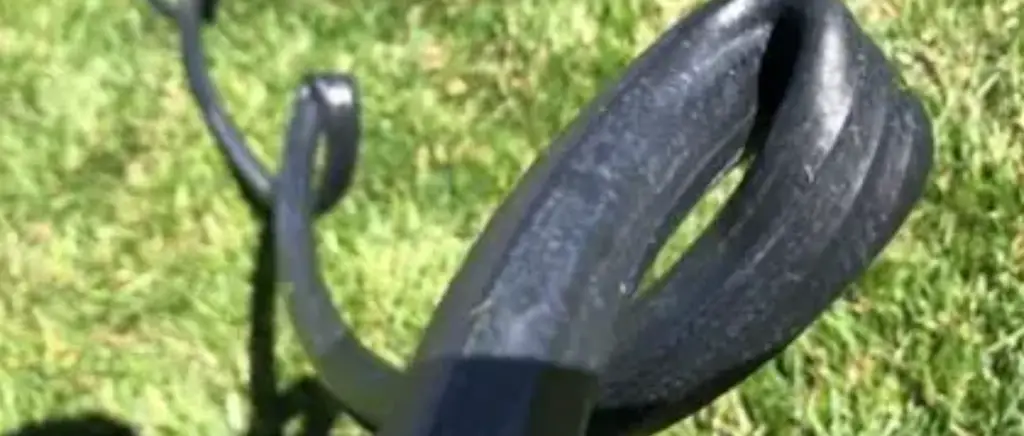 kinked hydraulic hoses