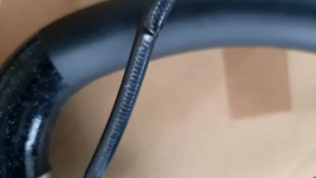 kinking hydraulic hose