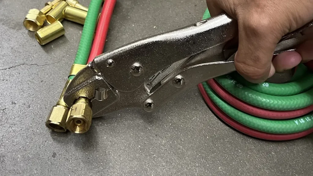 acetylene hose maintenance